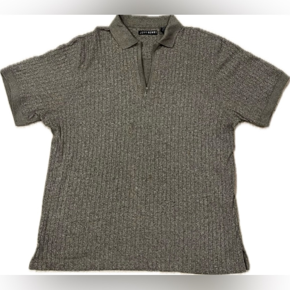 John Henry gray short sleeve men’s shirt with 1/4 zip. Size Large